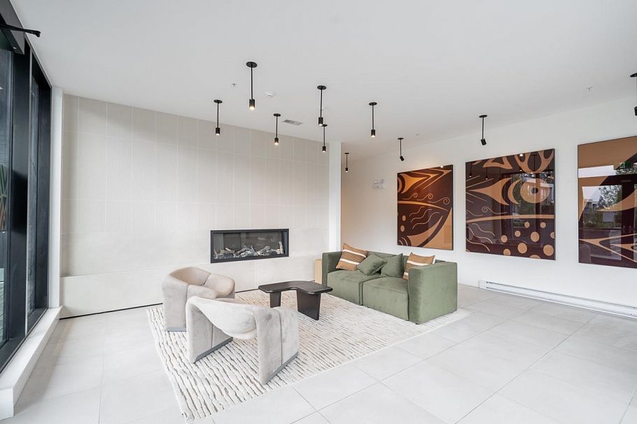 317 3594 Malsum Drive North Vancouver, BC - 10