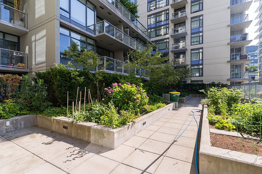 605 1708 Columbia Street Vancouver, BC - 29
