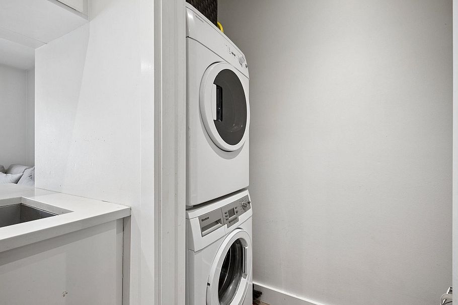 302 555 W 14th Avenue Vancouver, BC - 13
