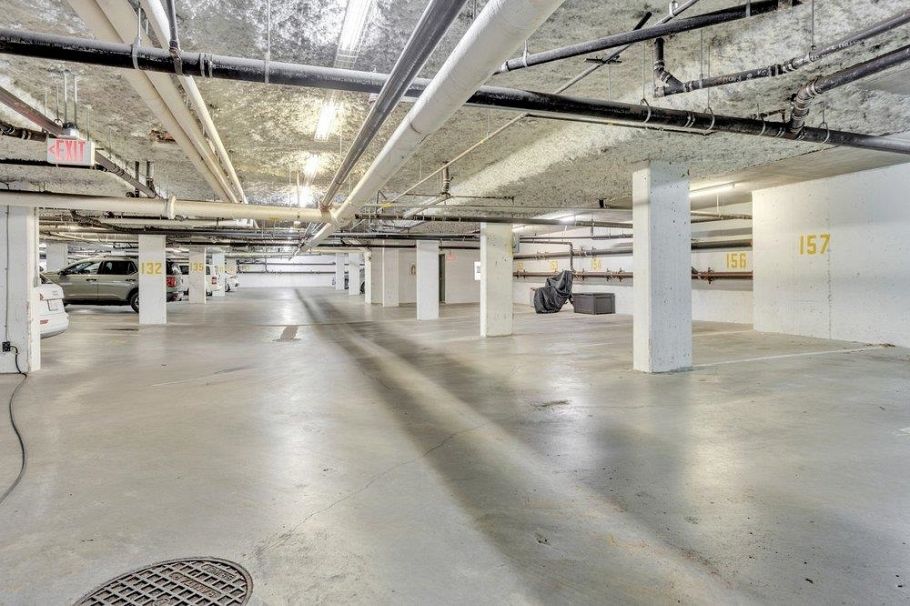 26 2375 W Broadway Vancouver, BC - 31