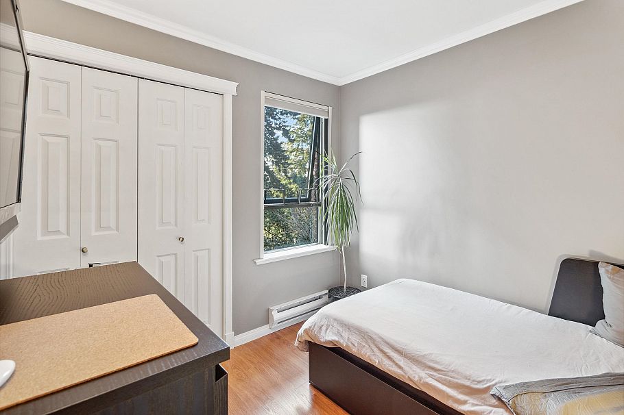 206 175 E 10th Street North Vancouver, BC - 18