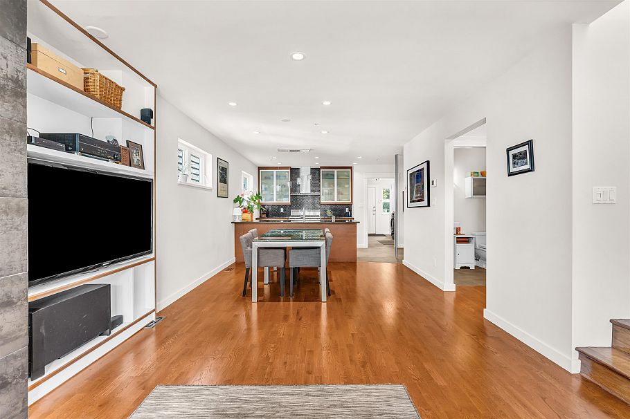 517 Atlantic Street Vancouver, BC - 10