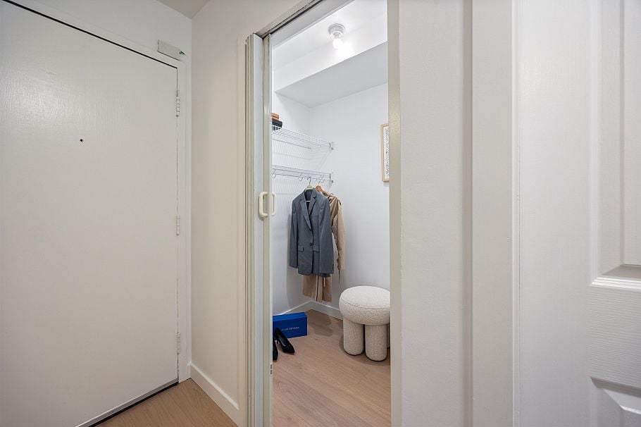 105 1440 E Broadway Vancouver, BC - 18