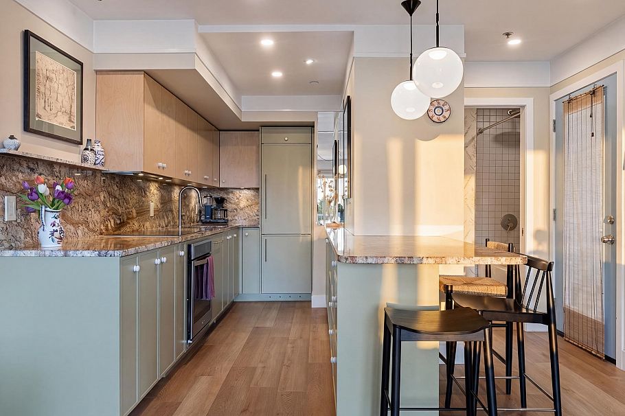 403 2295 Pandora Street Vancouver, BC - 9