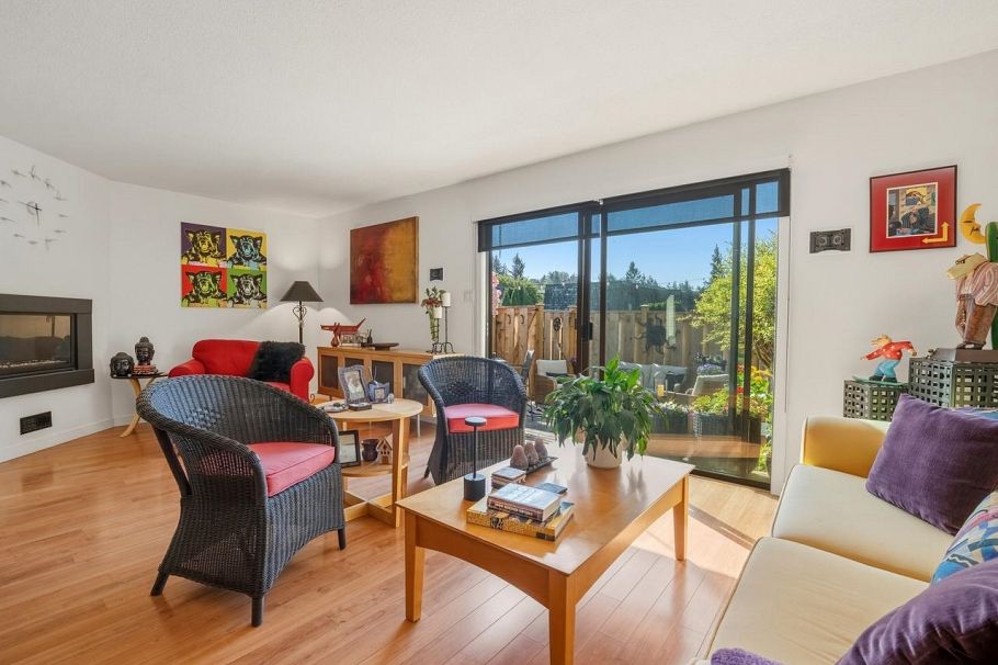1106 Premier Street North Vancouver, BC - 3