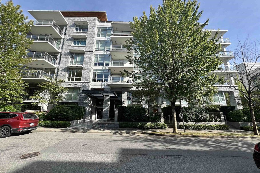 201 6080 Iona Drive Vancouver, BC - 2