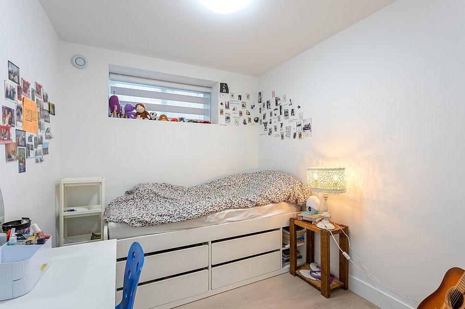 2868 E 49th Avenue Vancouver, BC - 25