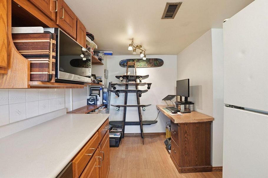 1021 Old Lillooet Road North Vancouver, BC - 28