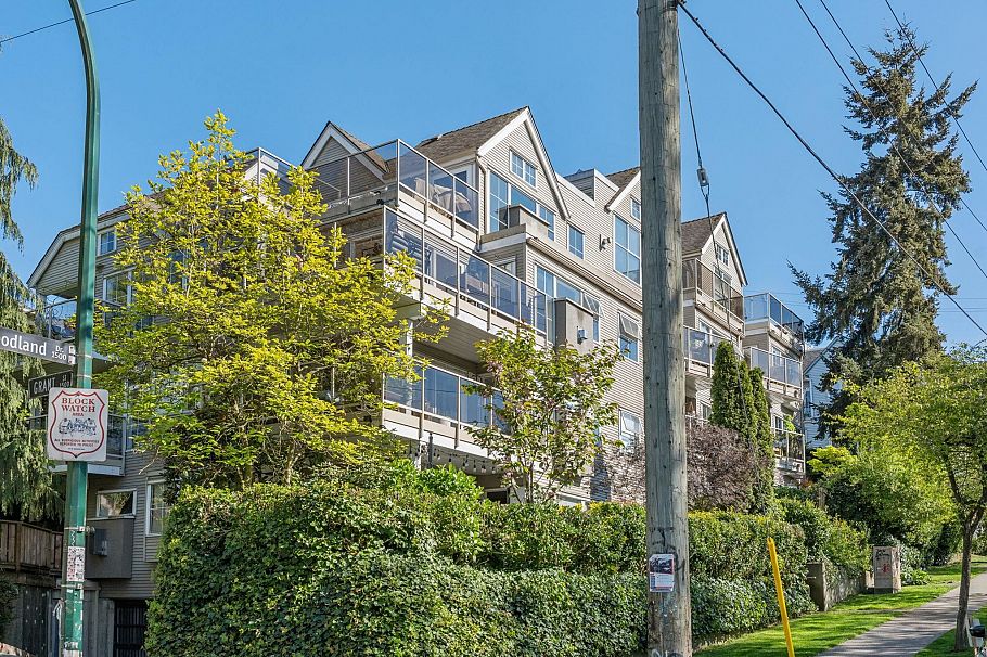 302 1510 Grant Street Vancouver, BC - 26
