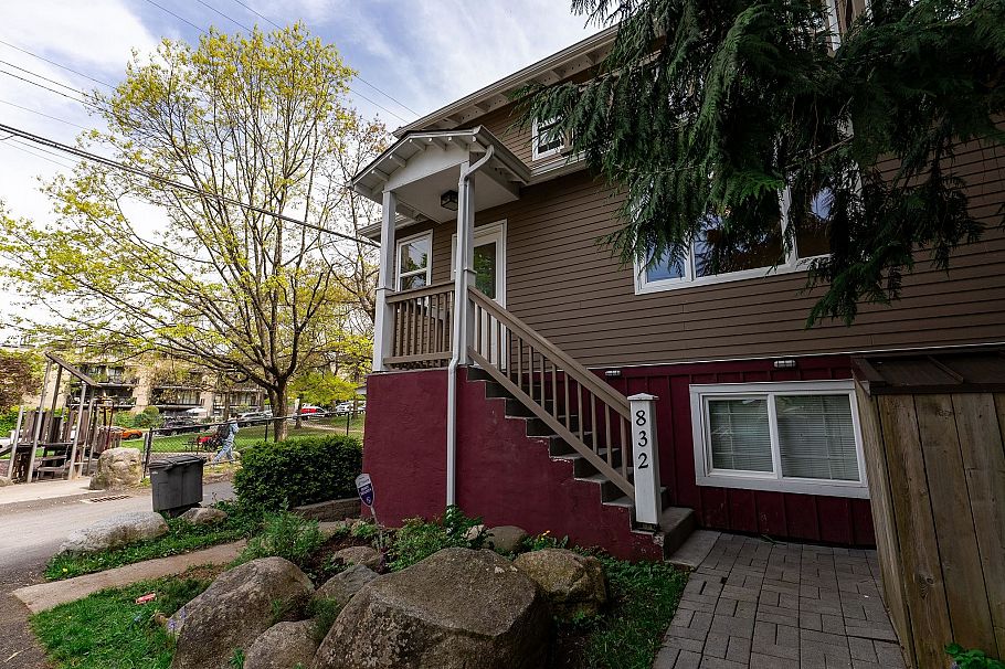 832 Salsbury Drive Vancouver, BC - 4
