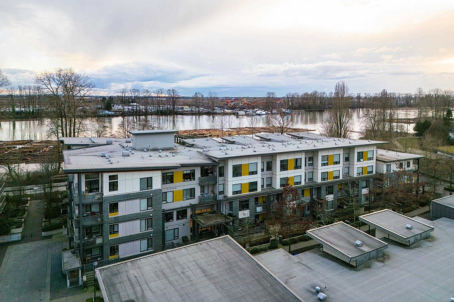 301 3138 Riverwalk Avenue Vancouver, BC - 32