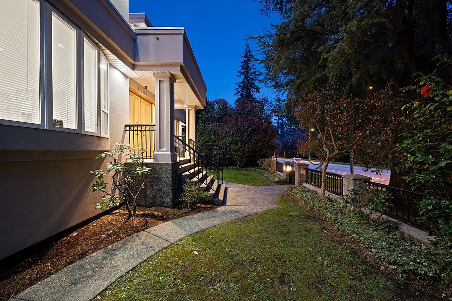 4087 SW Marine Drive Vancouver, BC - 4