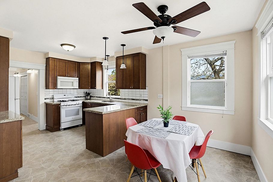 832 Salsbury Drive Vancouver, BC - 12