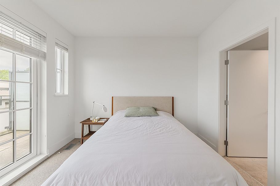 7331 Granville Street Vancouver, BC - 22