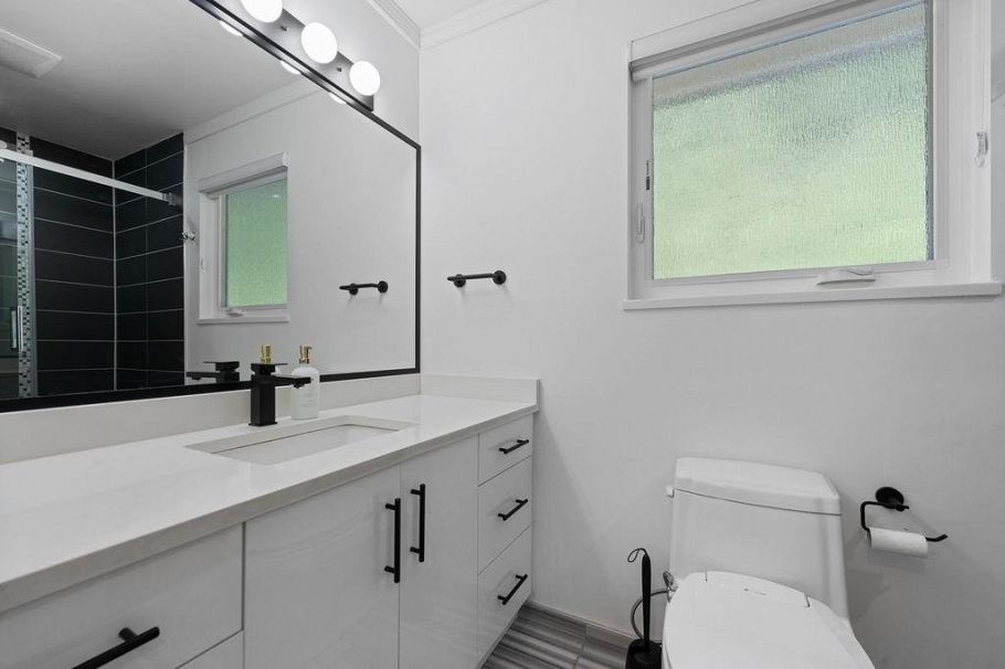 707 E Braemar Road North Vancouver, BC - 17
