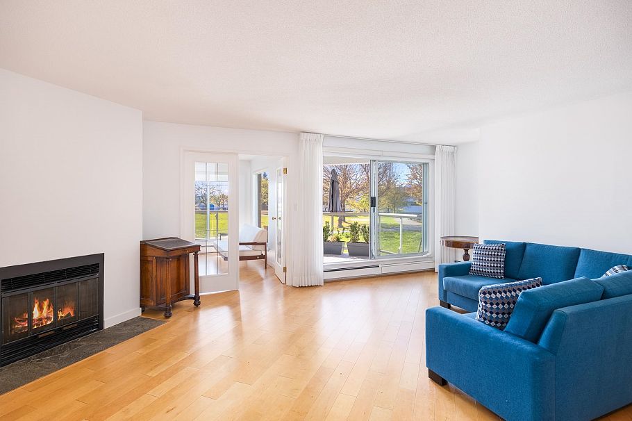 1206 33 Chesterfield Place North Vancouver, BC - 10