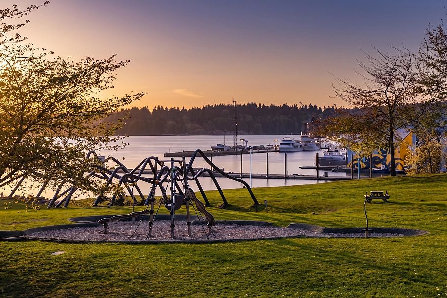 1206 33 Chesterfield Place North Vancouver, BC - 7
