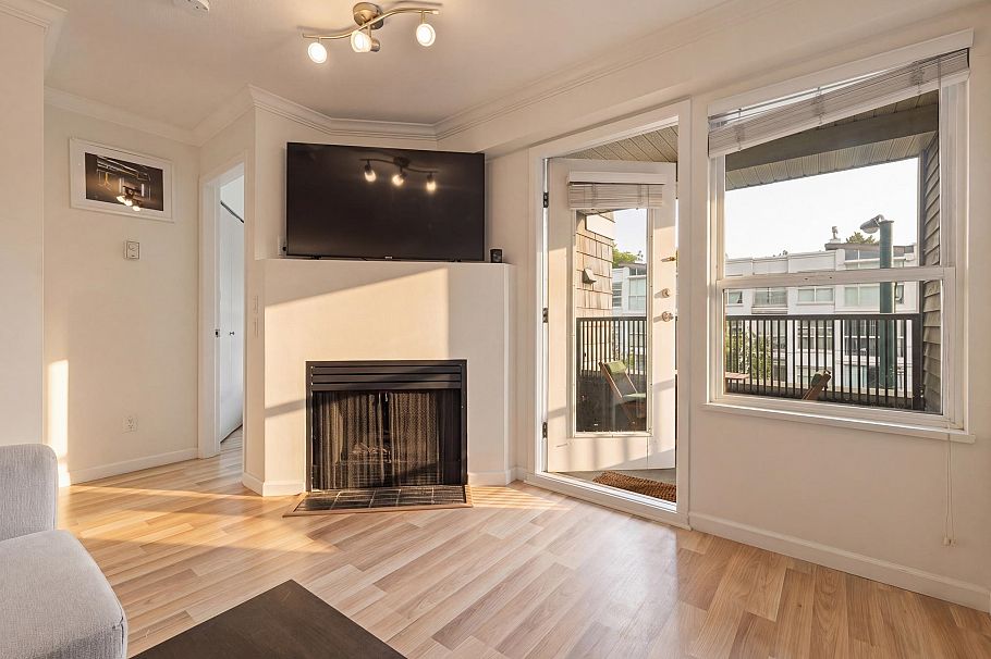 311 2680 W 4th Avenue Vancouver, BC - 12