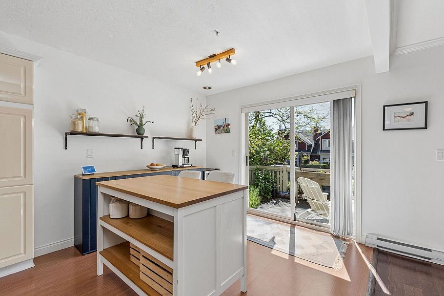 3 222 E 5th Street North Vancouver, BC - 21