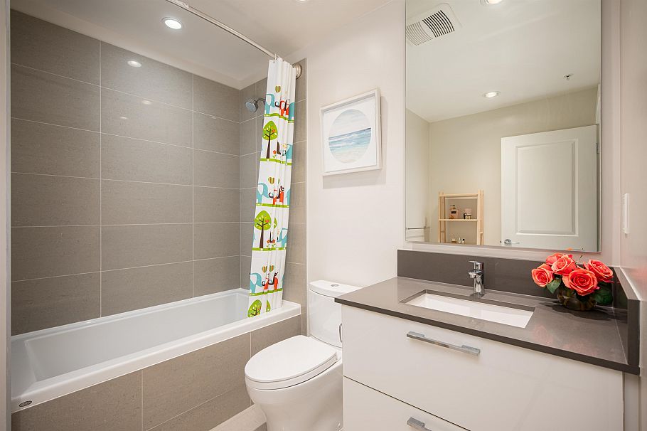 1307 3487 Binning Road Vancouver, BC - 22