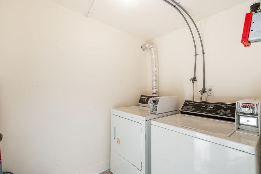 111 E 61st Avenue Vancouver, BC - 28