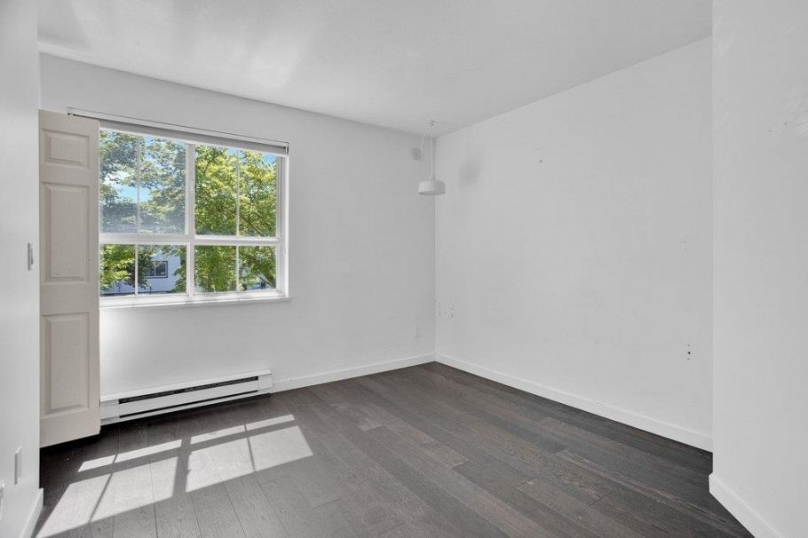 26 2375 W Broadway Vancouver, BC - 18