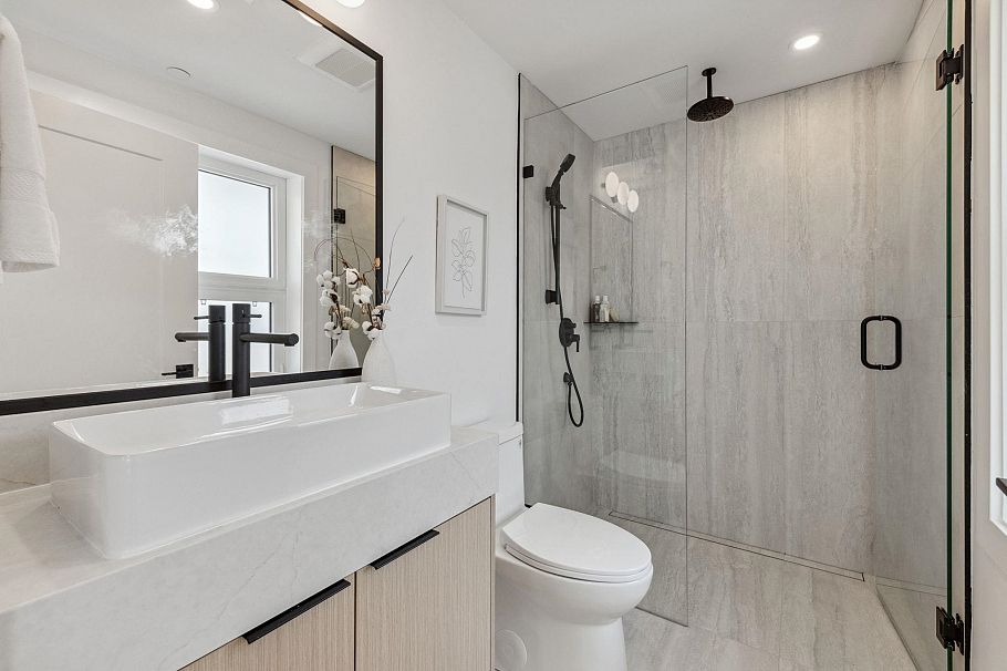 3383 Victoria Drive Vancouver, BC - 6