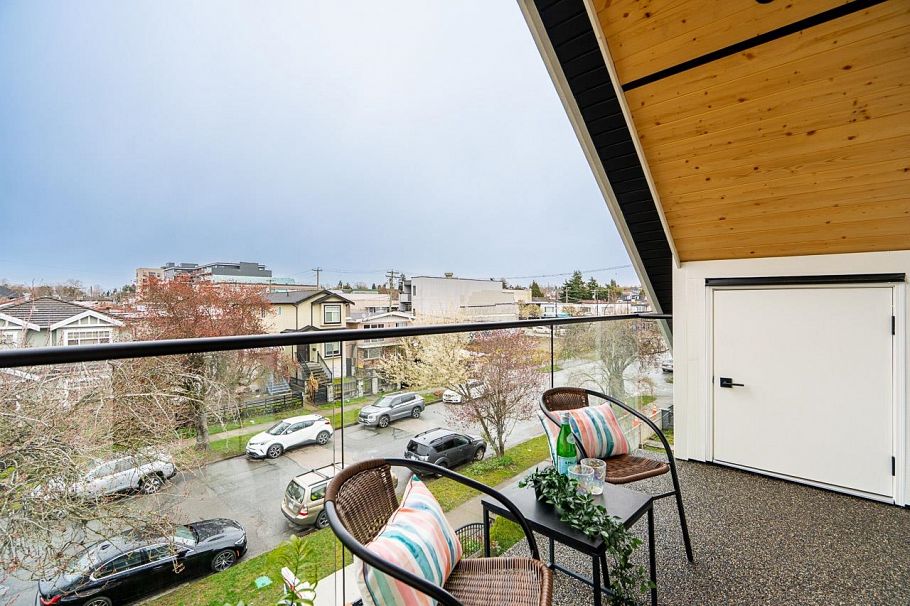 1 150 E 51st Avenue Vancouver, BC - 31