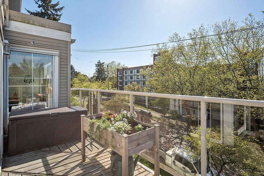 302 1510 Grant Street Vancouver, BC - 15