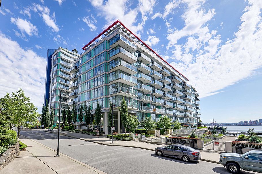 303 185 Victory Ship Way North Vancouver, BC - 26
