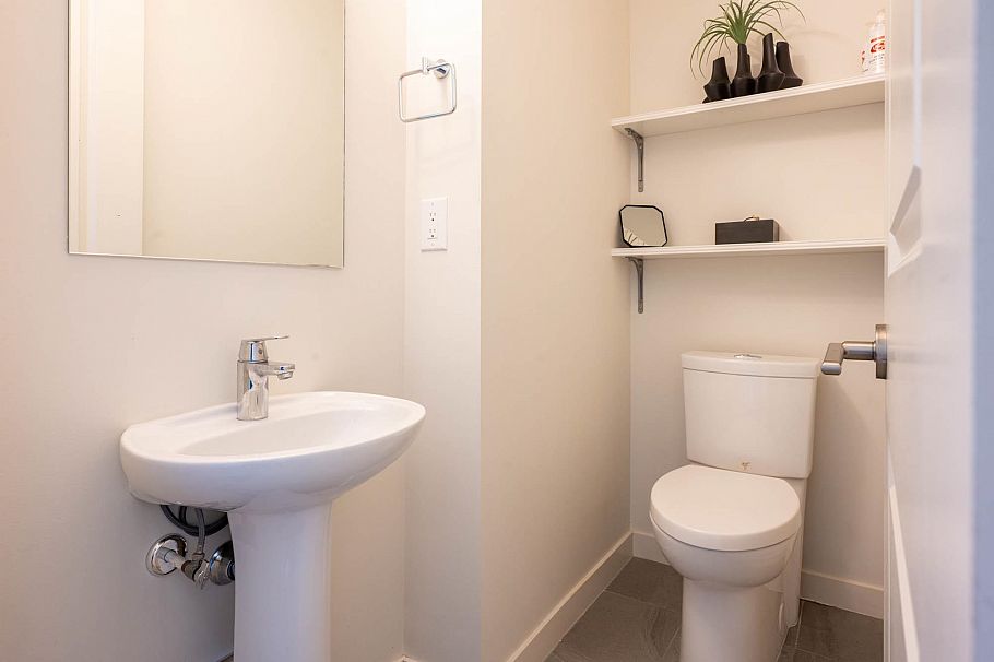 84 10311 River Drive Richmond, BC - 10