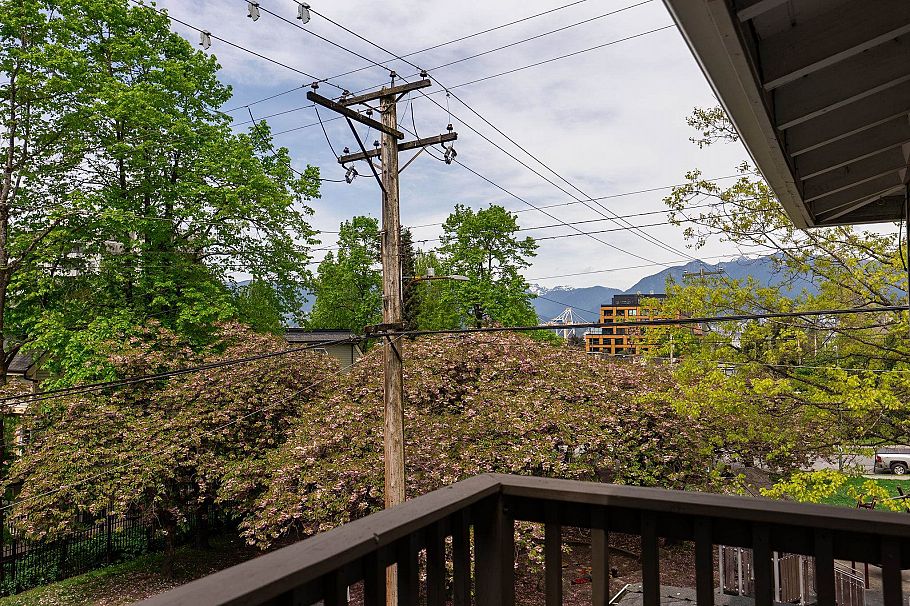 832 Salsbury Drive Vancouver, BC - 33