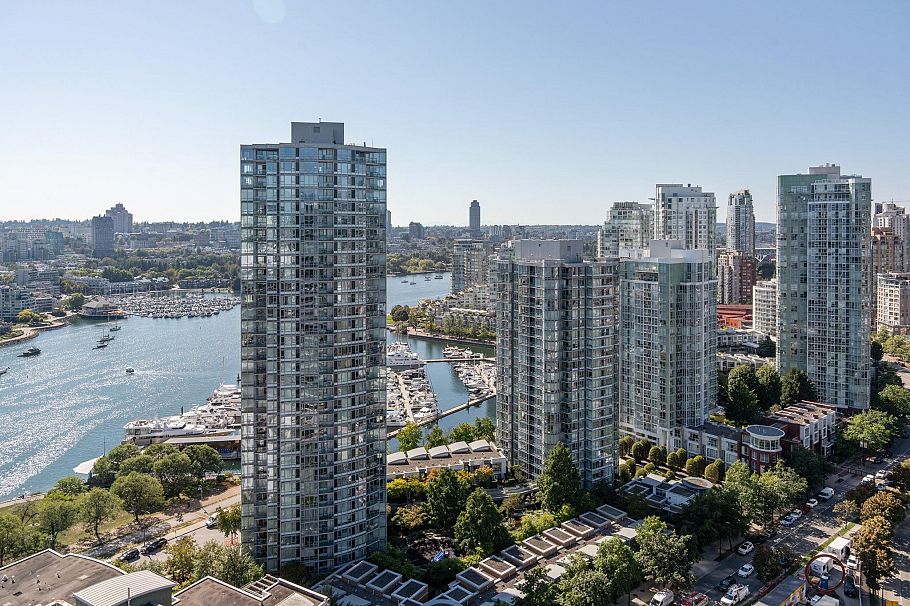 2618 89 Nelson Street Vancouver, BC - 25