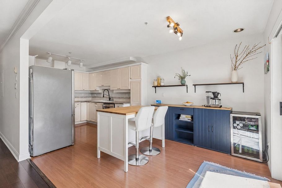 3 222 E 5th Street North Vancouver, BC - 16