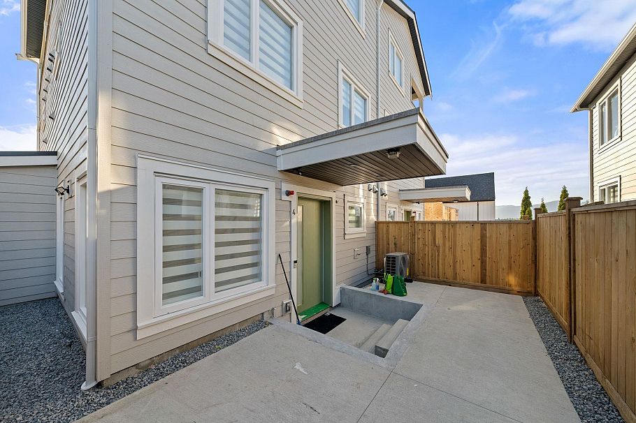 1 3583 Haida Street Vancouver, BC - 39
