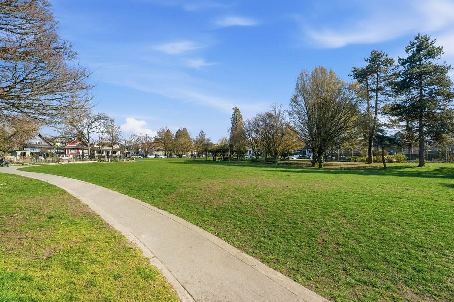 83 W 15th Avenue Vancouver, BC - 29