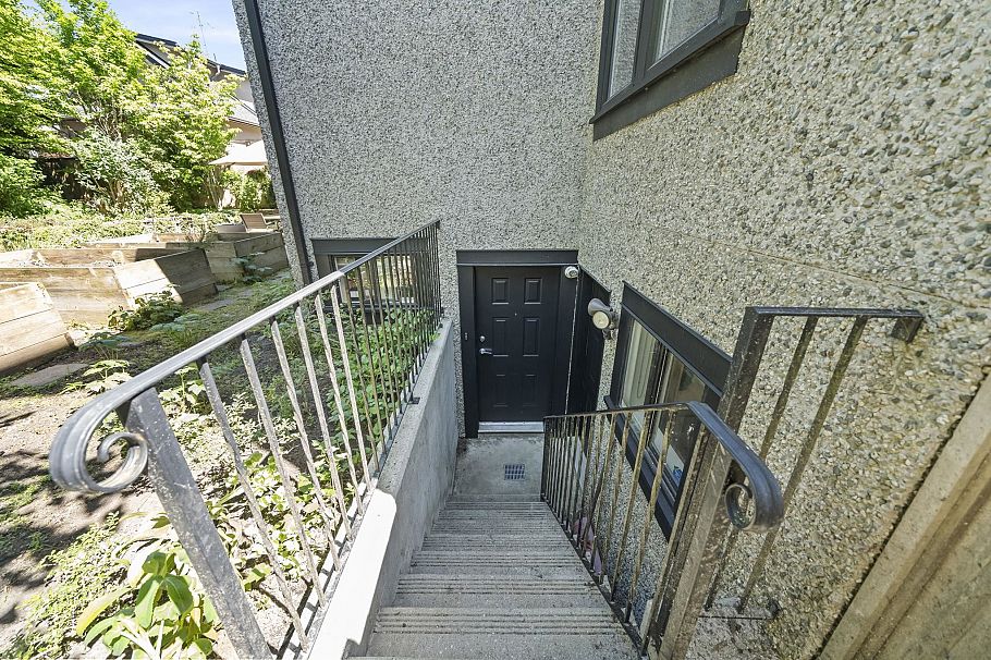 125 W 39th Avenue Vancouver, BC - 37