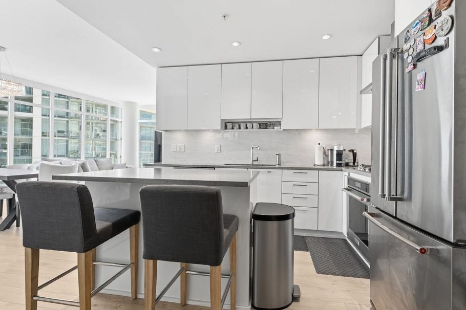 2702 1788 Gilmore Avenue Burnaby, BC - 2
