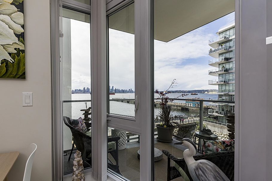 303 185 Victory Ship Way North Vancouver, BC - 9