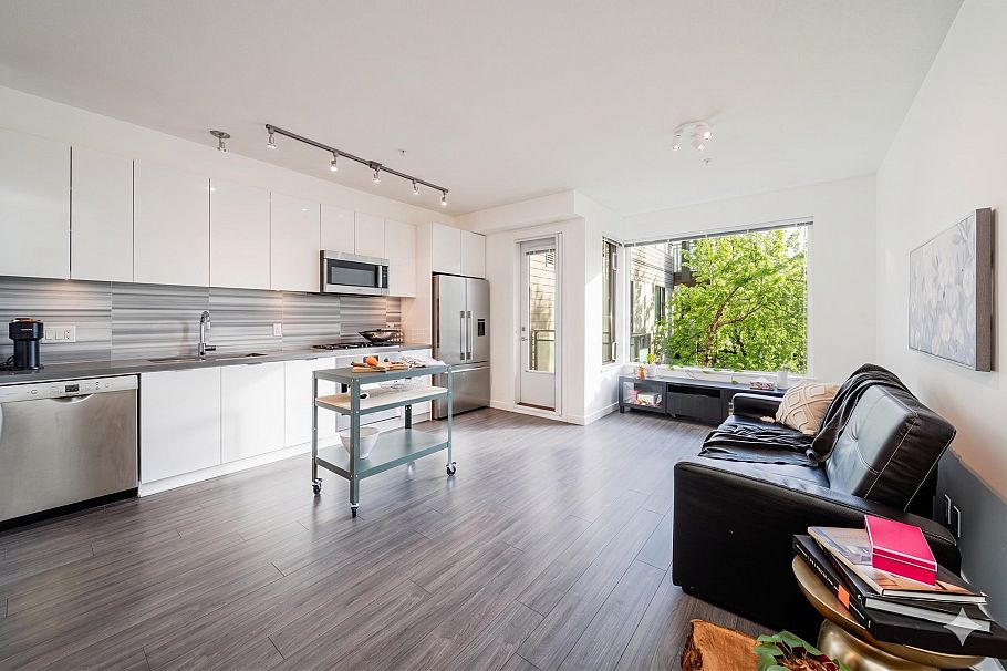 301 3138 Riverwalk Avenue Vancouver, BC - 5