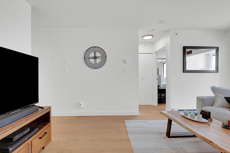 801 488 Helmcken Street Street Vancouver, BC - 3