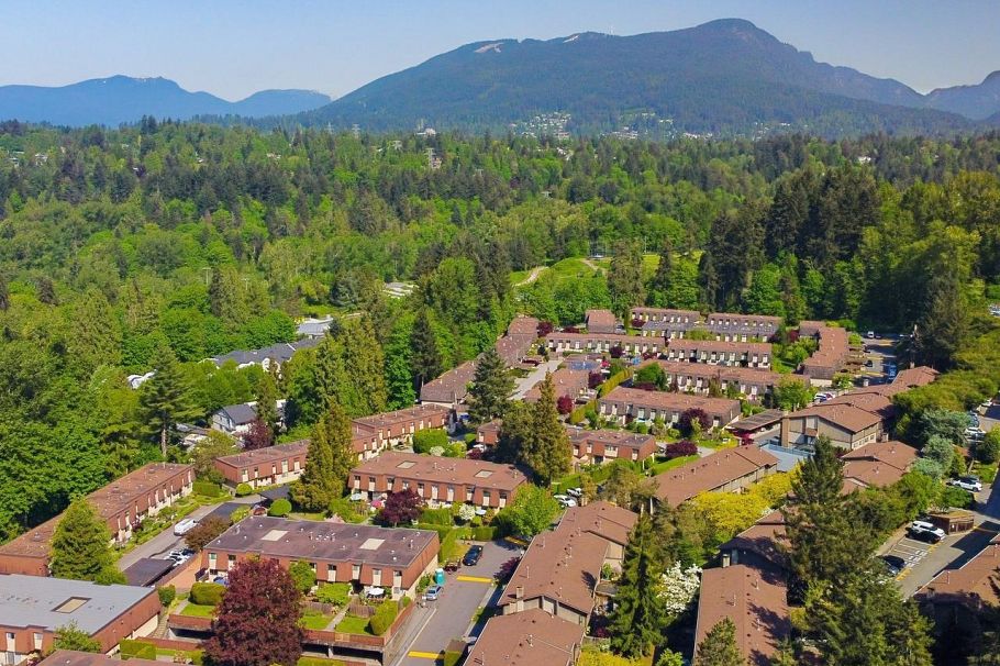 1106 Premier Street North Vancouver, BC - 30