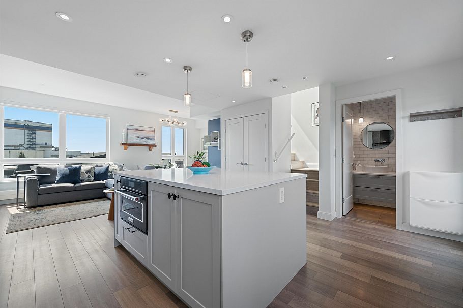 402 505 E 2nd Street North Vancouver, BC - 9