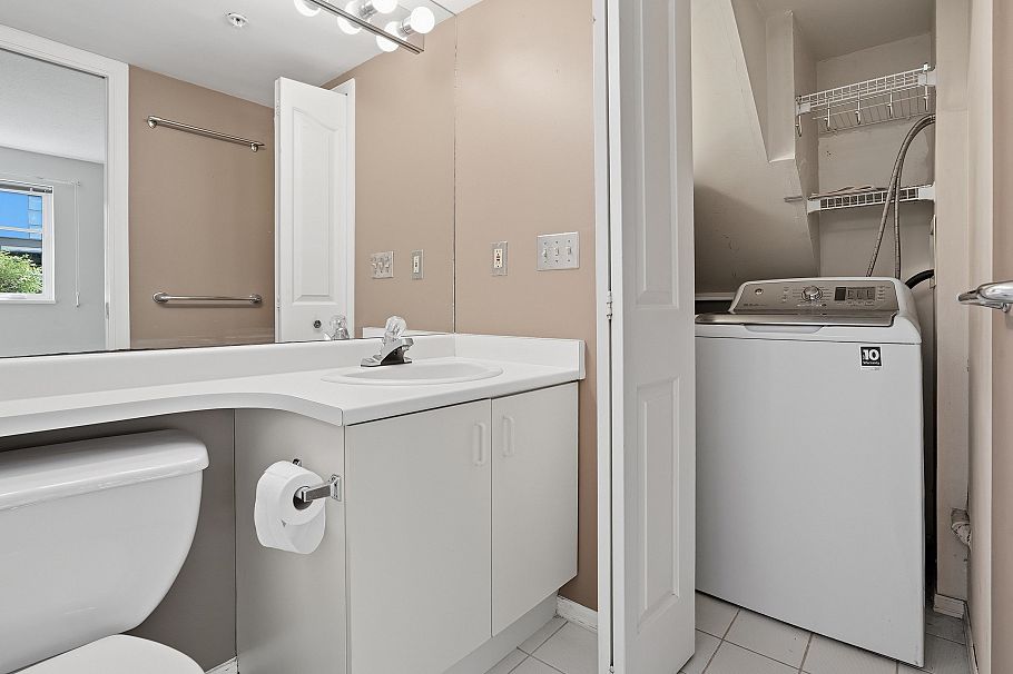 737 W 7th Avenue Vancouver, BC - 19