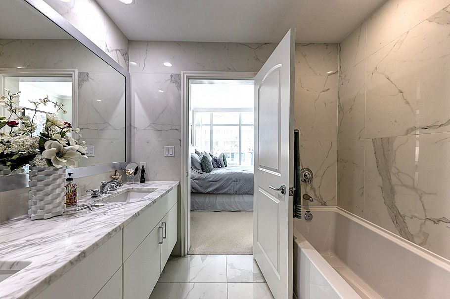303 185 Victory Ship Way North Vancouver, BC - 14