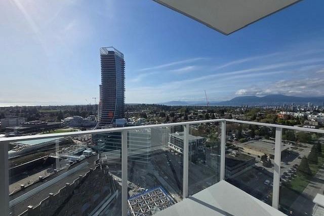 2102 485 W 42nd Avenue Vancouver, BC - 2