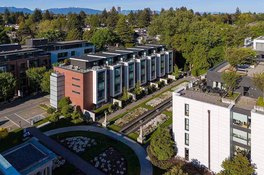 1512 Atlas Lane Vancouver, BC - 1