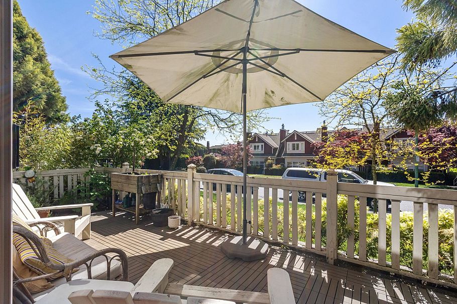 3 222 E 5th Street North Vancouver, BC - 32