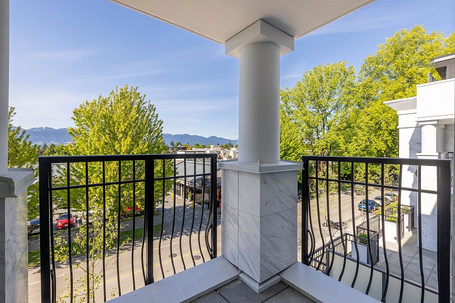 309 3668 W 10th Avenue Vancouver, BC - 29