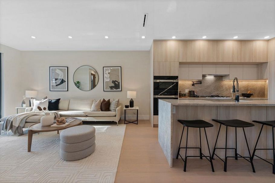 504 E 5th Street North Vancouver, BC - 2